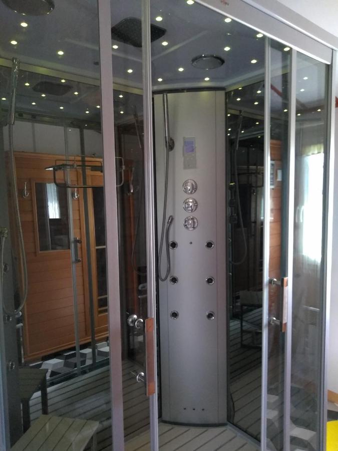 Le Haut Village Chambre D'Hotes Mobi-Loft Cosy Sauna ,Douche ,Chromotherapie Arrest Exteriör bild
