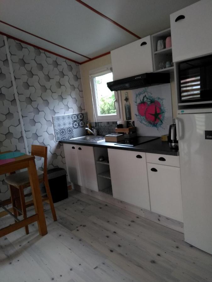 Le Haut Village Chambre D'Hotes Mobi-Loft Cosy Sauna ,Douche ,Chromotherapie Arrest Exteriör bild