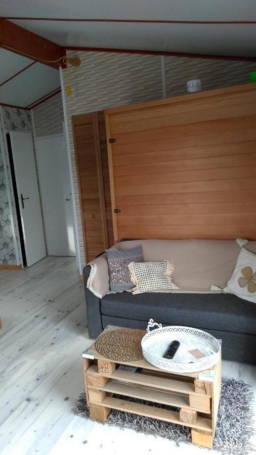 Le Haut Village Chambre D'Hotes Mobi-Loft Cosy Sauna ,Douche ,Chromotherapie Arrest Exteriör bild