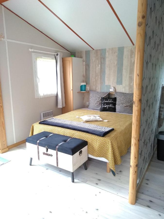 Le Haut Village Chambre D'Hotes Mobi-Loft Cosy Sauna ,Douche ,Chromotherapie Arrest Exteriör bild